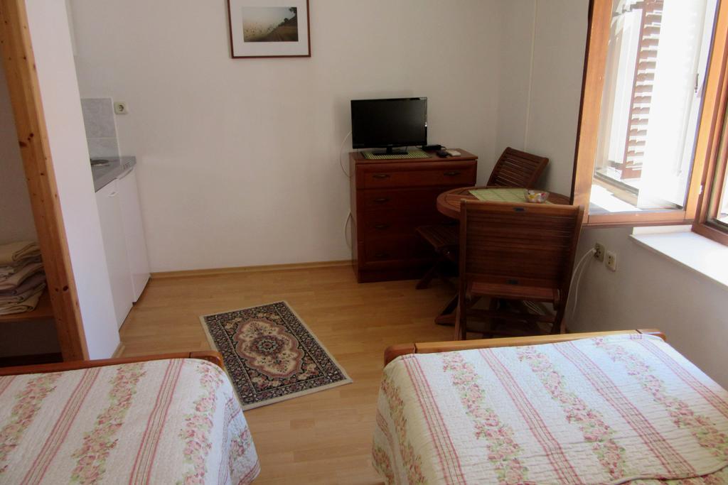 Dobra Apartments Trogir Zewnętrze zdjęcie